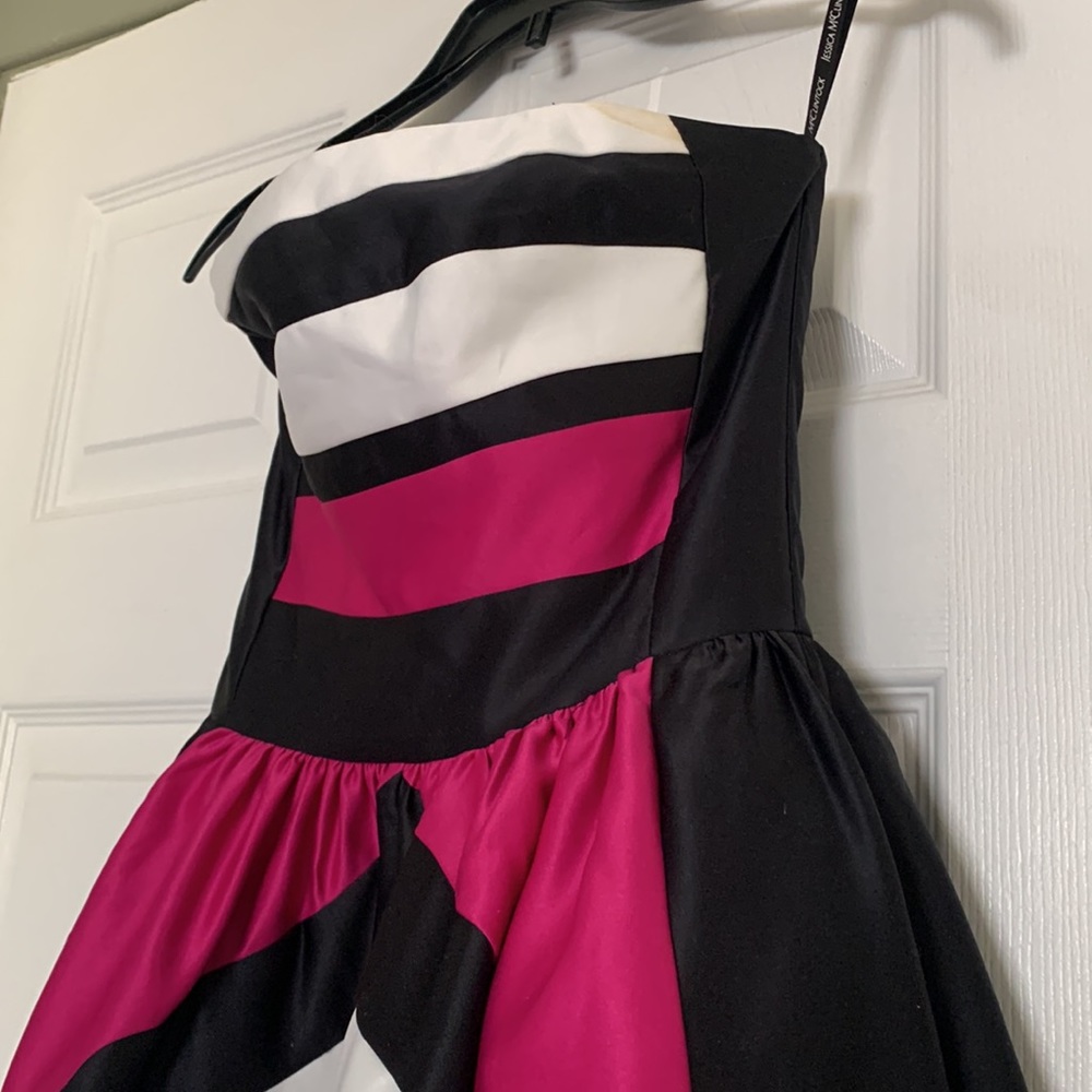 Adorable Strapless Dress With Pockets